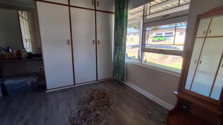 3 Bedroom Property for Sale in Stilbaai Wes Western Cape